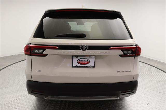 Photo of 2024 Coastal Cream Toyota Grand Highlander