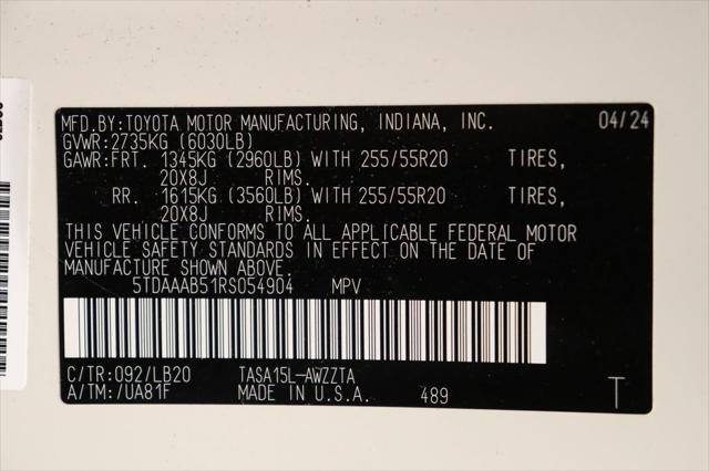 Photo of 2024 Coastal Cream Toyota Grand Highlander