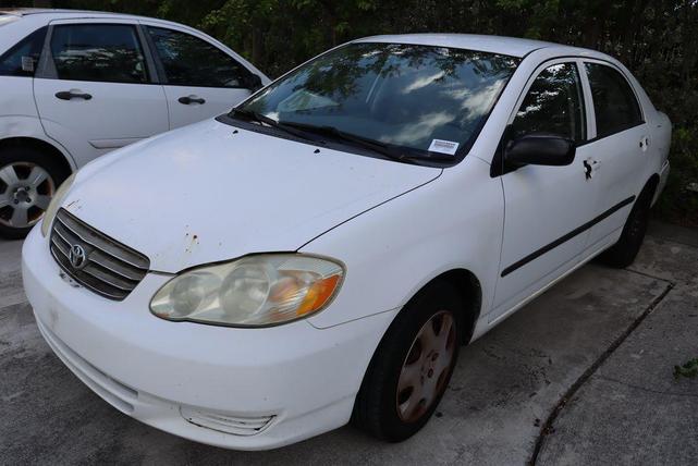 Photo of 2004 Super White Toyota Corolla