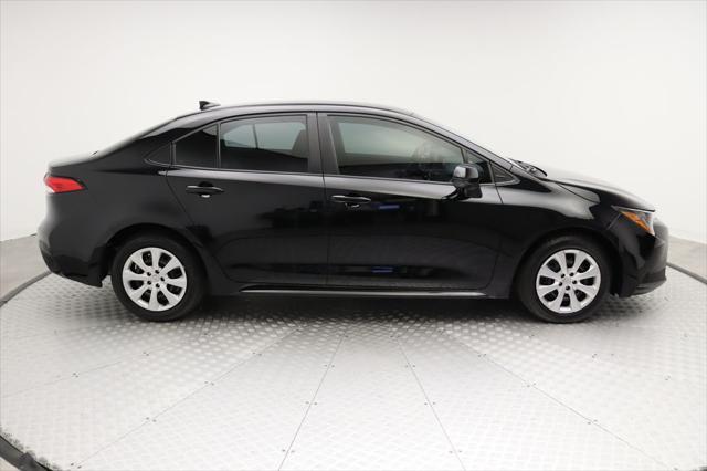 Photo of 2024 Midnight Black Metallic Toyota Corolla