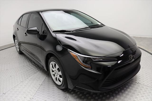 Photo of 2024 Midnight Black Metallic Toyota Corolla