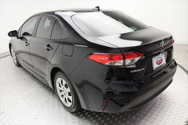 Photo of 2024 Midnight Black Metallic Toyota Corolla