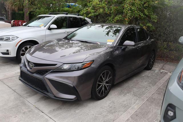 Photo of 2023 Predawn Gray Mica Toyota Camry