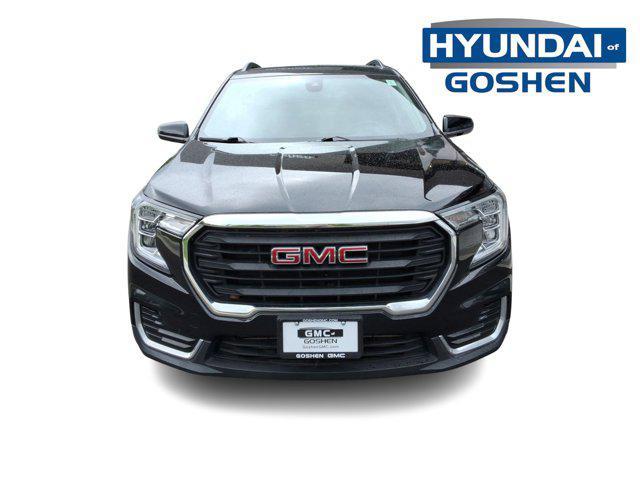 Photo of 2022 Ebony Twilight Metallic GMC Terrain