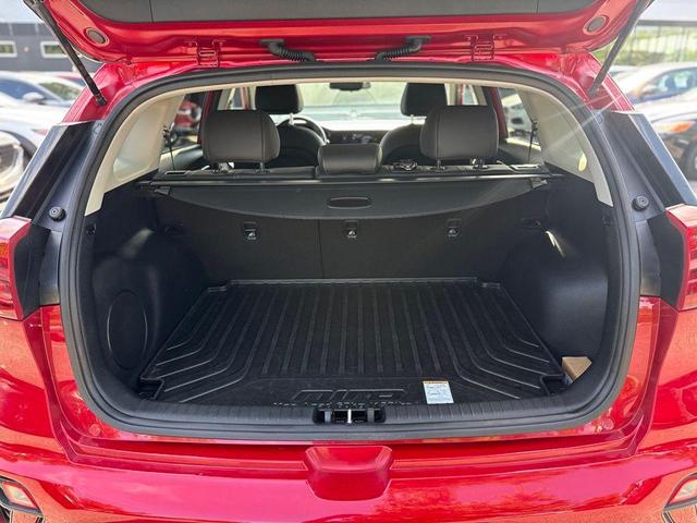 Photo of 2022 Runway Red Kia Niro