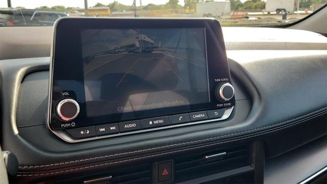 Photo of 2023 Super Black Nissan Rogue