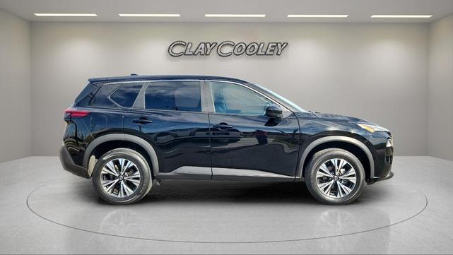 Photo of 2023 Super Black Nissan Rogue