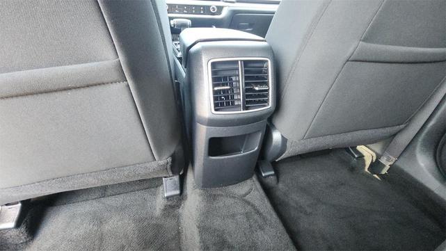 Photo of 2024 Snow White Pearl Kia Sportage