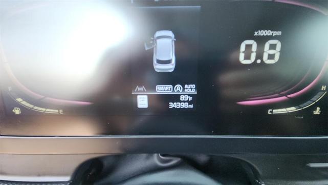 Photo of 2024 Snow White Pearl Kia Sportage