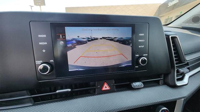 Photo of 2024 Snow White Pearl Kia Sportage