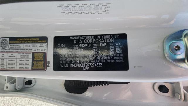 Photo of 2024 Snow White Pearl Kia Sportage