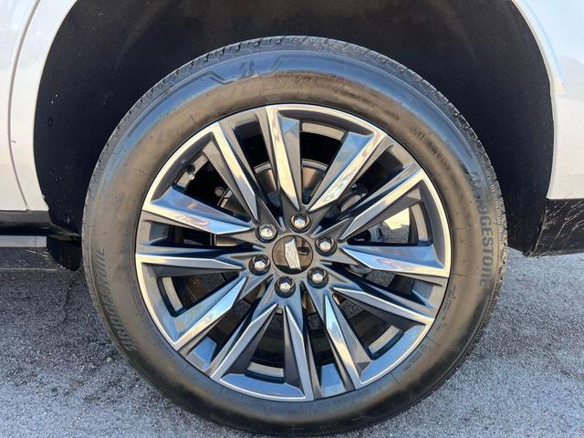 Photo of 2023 Crystal White Tricoat Cadillac Escalade