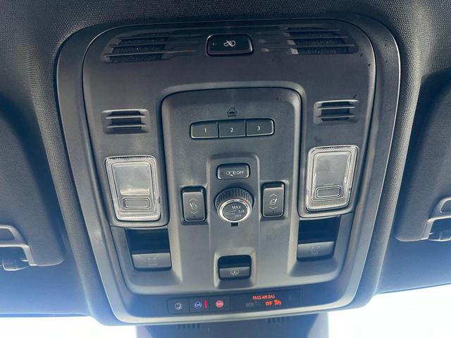 Photo of 2023 Crystal White Tricoat Cadillac Escalade