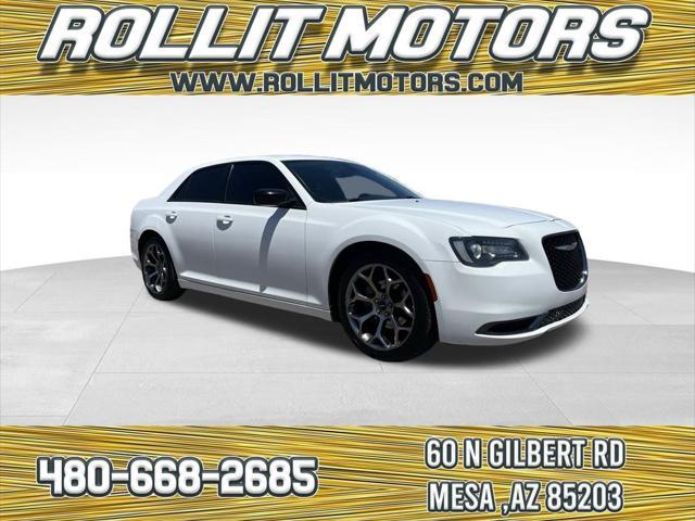 Photo of 2018 Bright White Clearcoat Chrysler 300