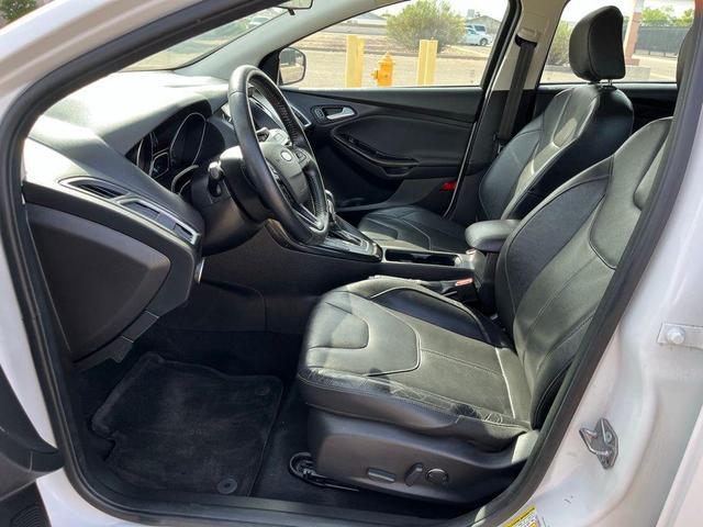 Photo of 2015 White Platinum Metallic Tri-Coat Ford Focus