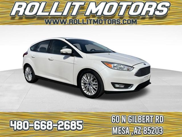 Photo of 2015 White Platinum Metallic Tri-Coat Ford Focus
