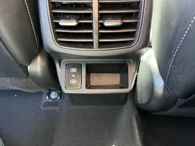 Photo of 2024 Fusion Black Kia Seltos