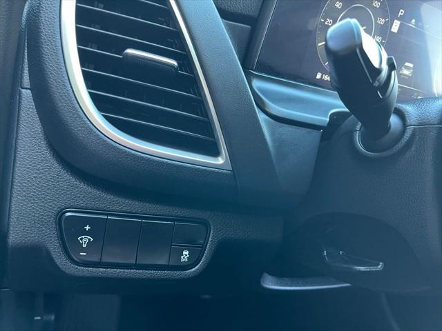 Photo of 2024 Fusion Black Kia Seltos