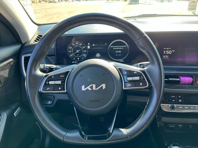 Photo of 2024 Fusion Black Kia Seltos