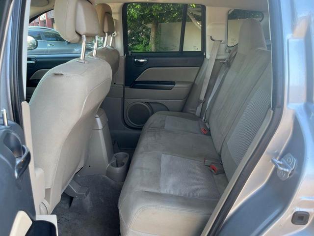 Photo of 2016 Billet Silver Metallic Clearcoat Jeep Compass
