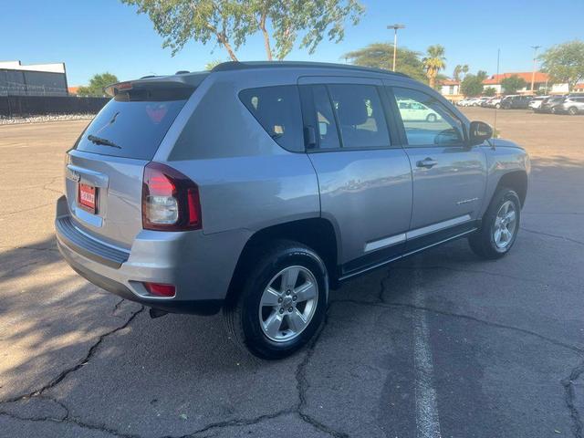 Photo of 2016 Billet Silver Metallic Clearcoat Jeep Compass