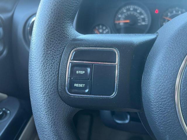 Photo of 2016 Billet Silver Metallic Clearcoat Jeep Compass