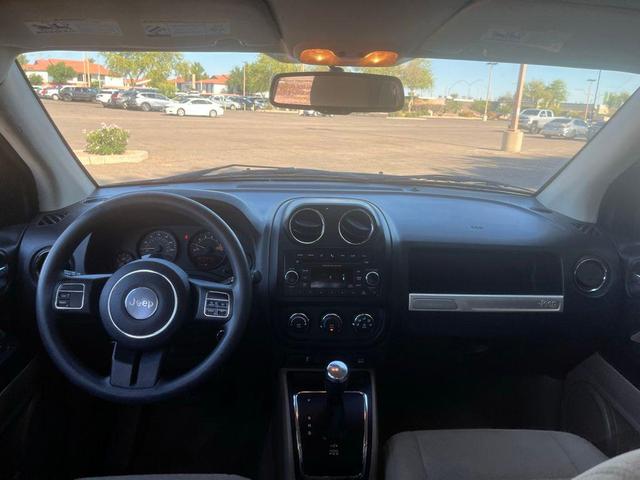 Photo of 2016 Billet Silver Metallic Clearcoat Jeep Compass
