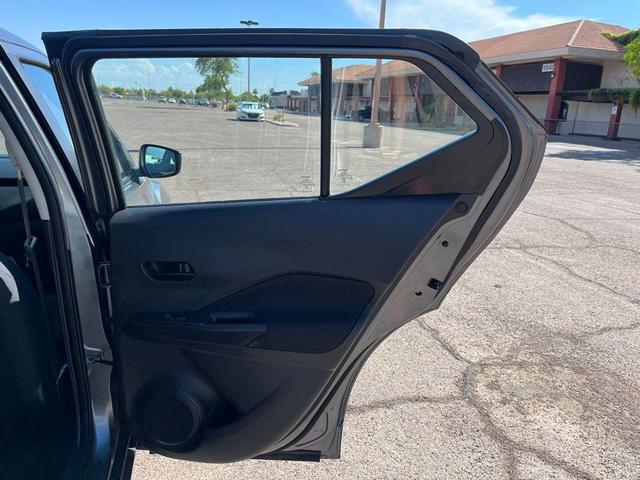 Photo of 2024 Gun Metallic Nissan Kicks