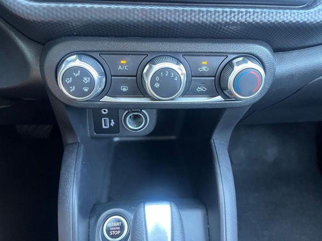 Photo of 2024 Gun Metallic Nissan Kicks