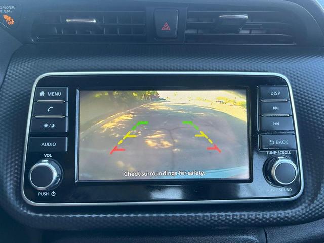 Photo of 2024 Gun Metallic Nissan Kicks