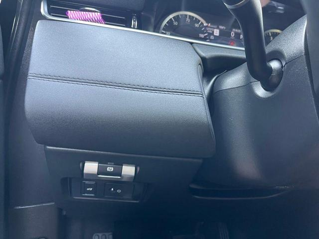 Photo of 2021 Santorini Black Metallic Land Rover Range Rover Evoque