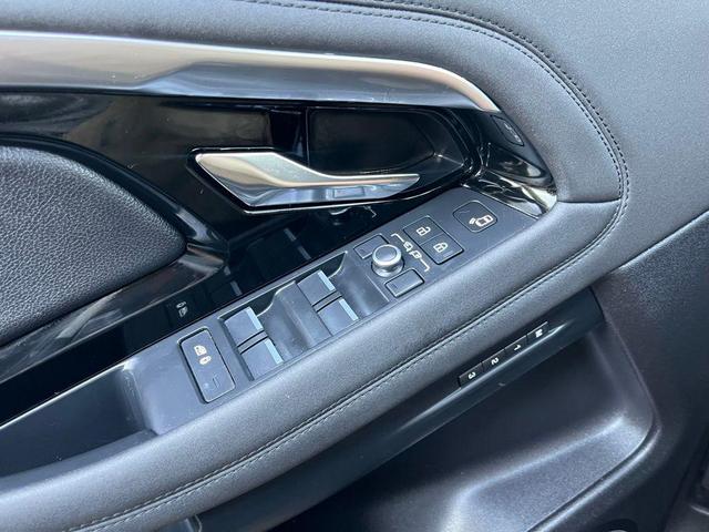 Photo of 2021 Santorini Black Metallic Land Rover Range Rover Evoque