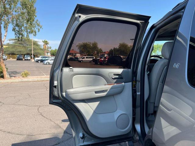 Photo of 2009 Graystone Metallic Chevrolet Tahoe