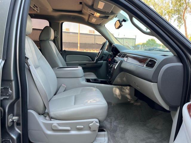 Photo of 2009 Graystone Metallic Chevrolet Tahoe