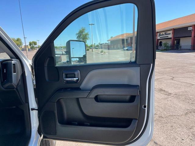 Photo of 2016 Summit White Chevrolet Silverado 3500