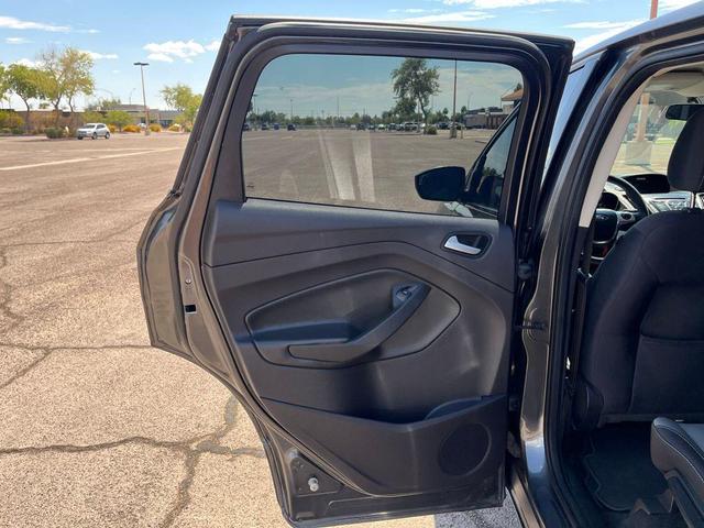 Photo of 2016 Magnetic Ford Escape