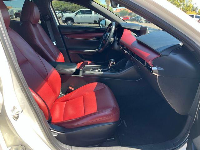 Photo of 2021 Snowflake White Pearl Mica Mazda Mazda3