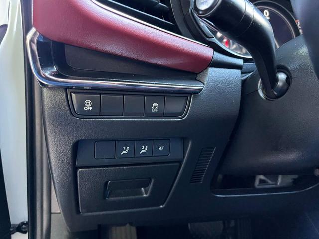 Photo of 2021 Snowflake White Pearl Mica Mazda Mazda3