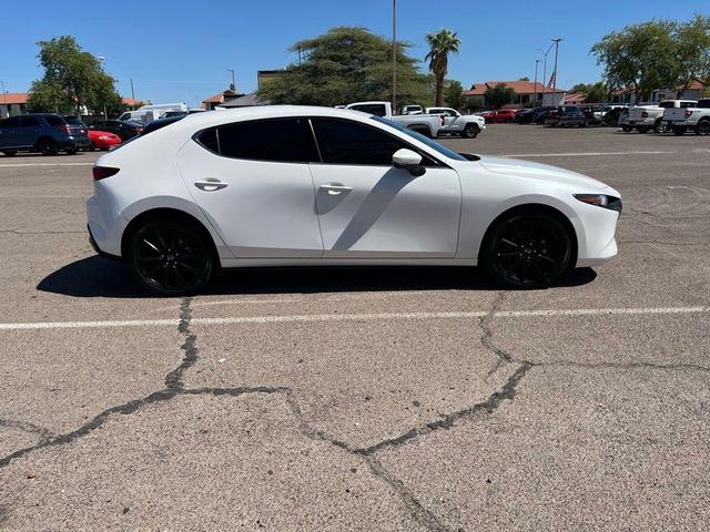 Photo of 2021 Snowflake White Pearl Mica Mazda Mazda3
