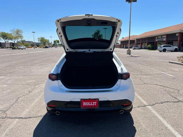 Photo of 2021 Snowflake White Pearl Mica Mazda Mazda3