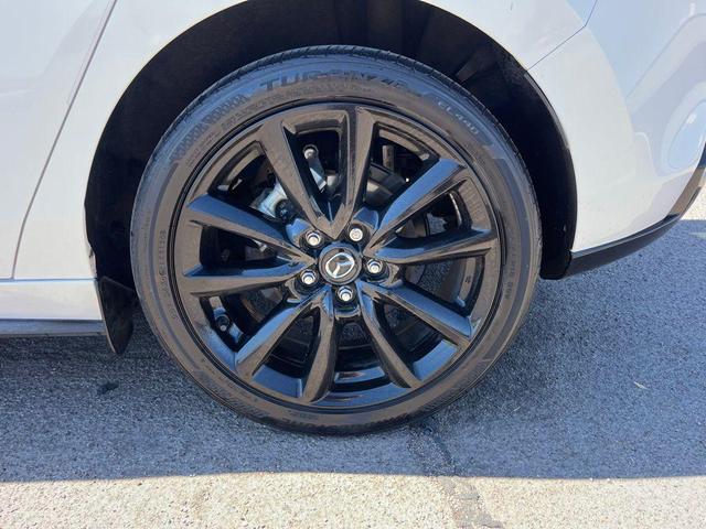 Photo of 2021 Snowflake White Pearl Mica Mazda Mazda3