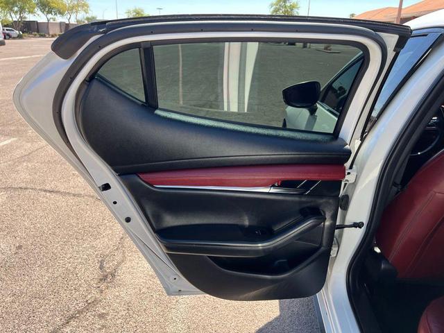 Photo of 2021 Snowflake White Pearl Mica Mazda Mazda3