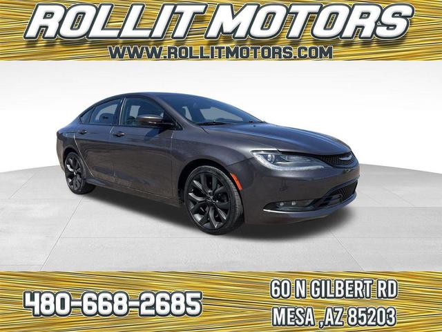 Photo of 2015 Granite Crystal Metallic Clearcoat Chrysler 200