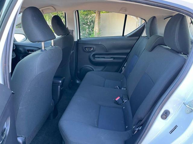 Photo of 2018 Super White Toyota Prius c
