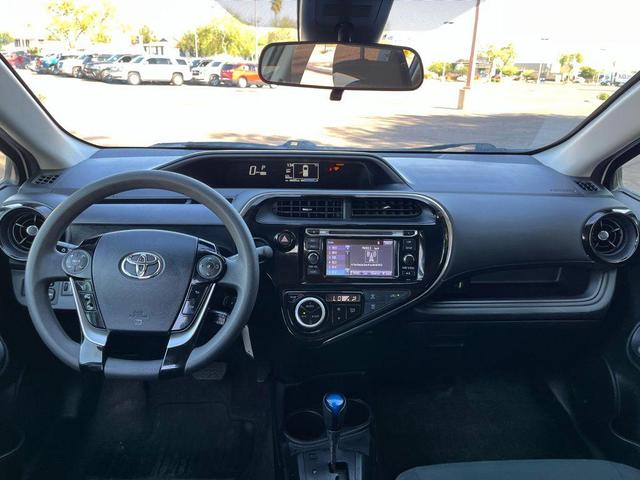 Photo of 2018 Super White Toyota Prius c
