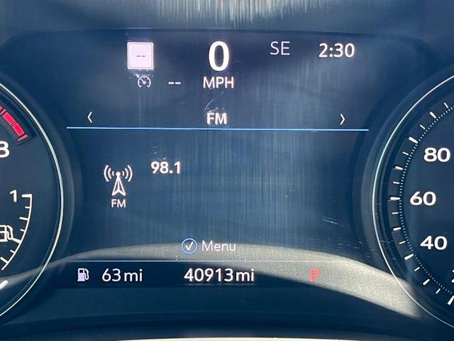 Photo of 2022 Stellar Black Metallic Cadillac XT6