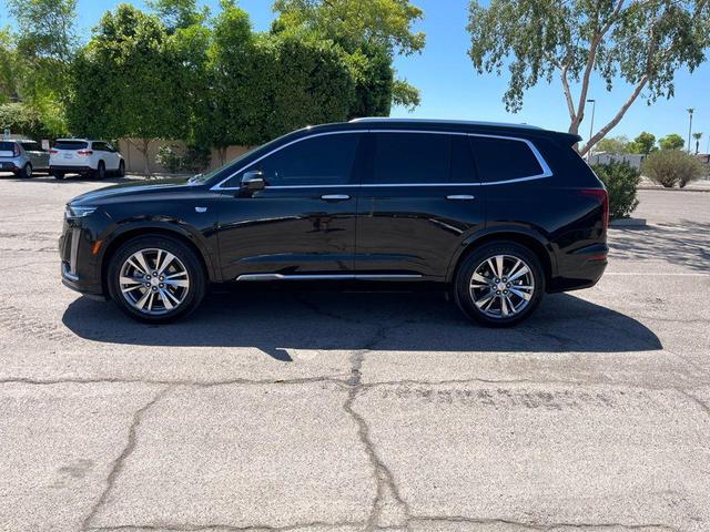 Photo of 2022 Stellar Black Metallic Cadillac XT6