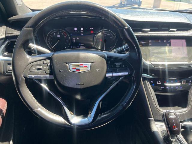 Photo of 2022 Stellar Black Metallic Cadillac XT6