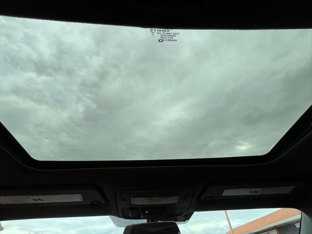 Photo of 2014 Summit White Chevrolet Camaro