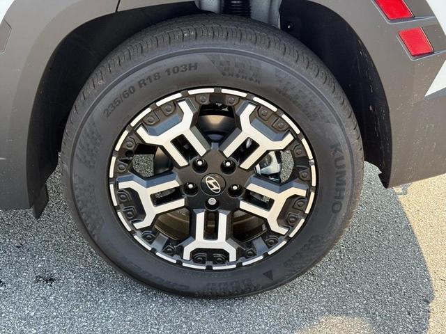 Photo of 2025 White Pearl Hyundai TUCSON